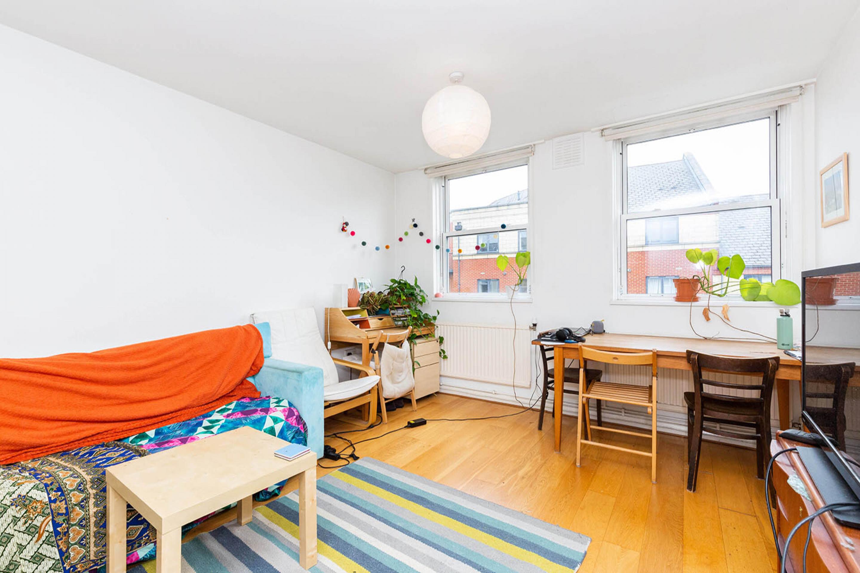 Close to an abundance of amenities on Holloway Road and Archway Station Tollington Way, Holloway N7